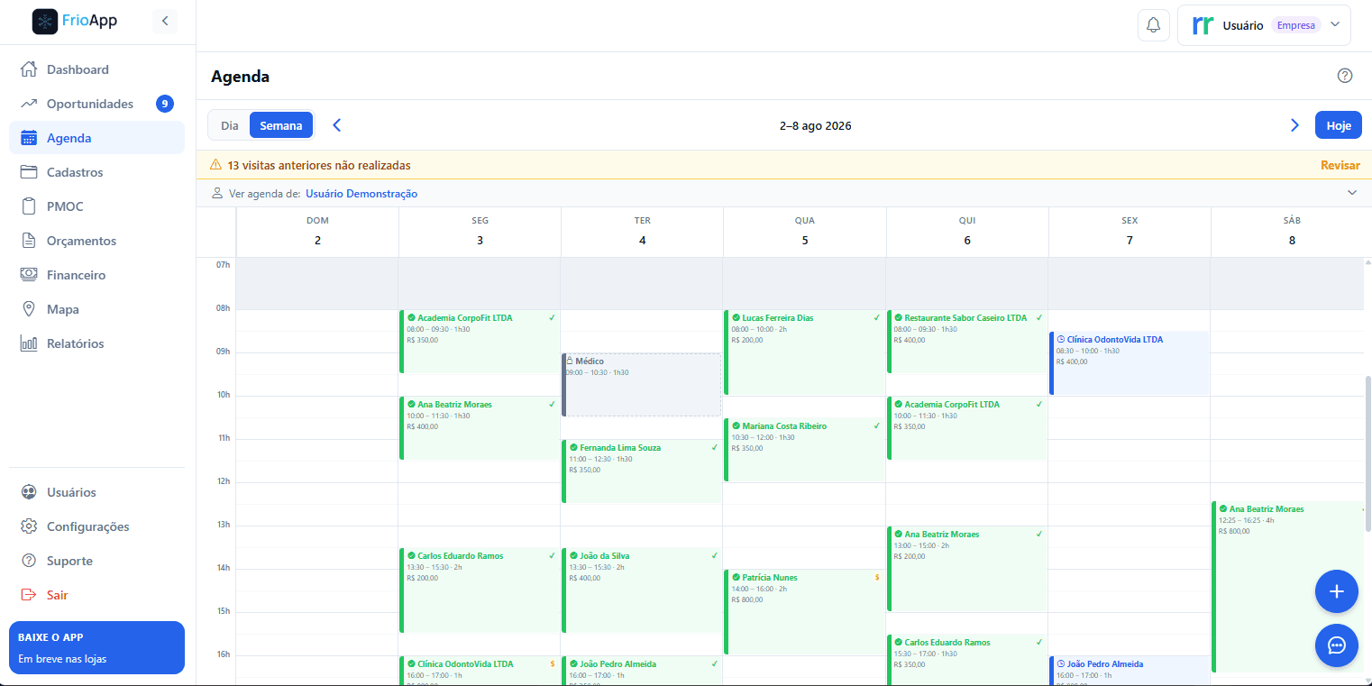 Agenda da semana do FrioApp no computador, com as visitas de cada dia, horário e valor